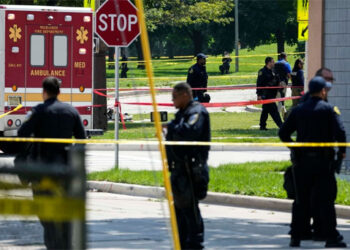 共和黨大會附近警察擊斃持刀男子