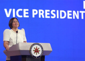 副總統须說服丈夫和兄弟道出真相