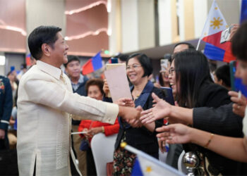 馬科斯望寮國菲人繼續做親善大使