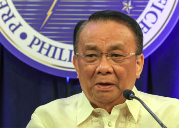 總統支持率下降 文官長出面回應