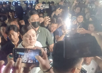 老父被捕 薩拉稱她將是下一目標