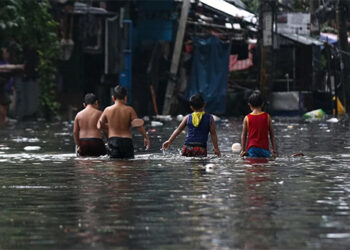 洪水淹沒馬尼拉大都會部分地區