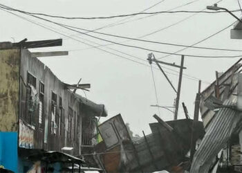 龍捲風襲布拉幹省　民宅遭毁