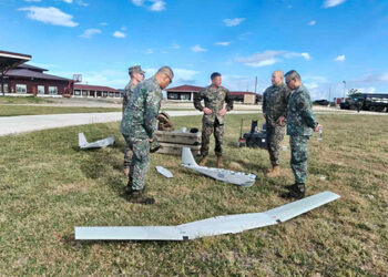 菲美海軍陸戰隊舉行海上演習