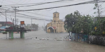 颱風狂襲卡坦端內斯省　死亡首例