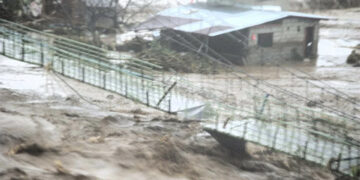 烏萬颱風　巴科洛德806家庭逃難