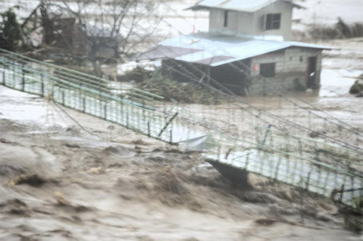 烏萬颱風　巴科洛德806家庭逃難