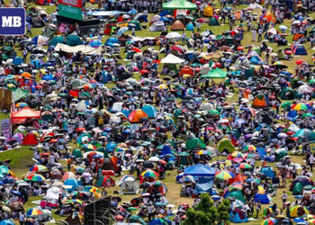 反腐遊行 政府無視要求總統辭職