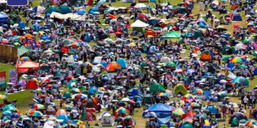 反腐遊行 政府無視要求總統辭職