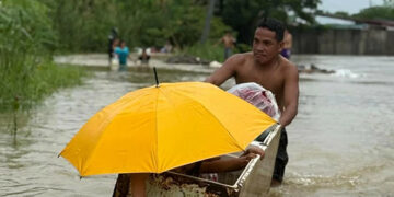 西內格羅斯省4230家庭流離失所