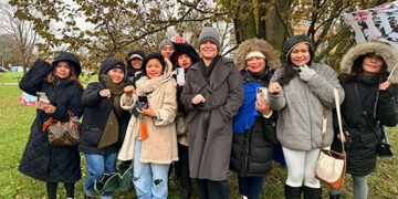 父親被駁回　薩拉赴海牙