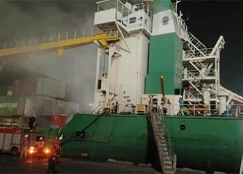 馬尼拉北港貨船起火　三人受傷