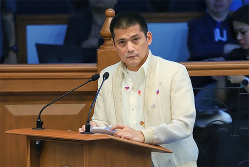 议员罗宾:决不降服外国势力