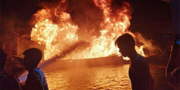 三寶顏市兩船起火　三人受傷