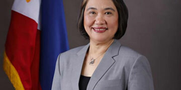 台灣授予菲眾院秘書長景星勳章