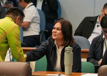 彈劾副總統薩拉案 兩份連交