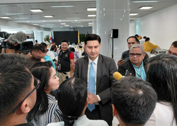 無視高院裁決　繼續快速彈劾