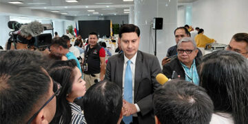 無視高院裁決　繼續快速彈劾