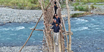 東民都洛省有望鐵橋代竹橋