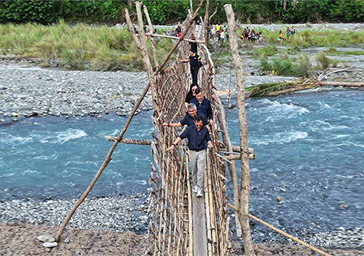 東民都洛省有望鐵橋代竹橋