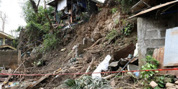 暴雨洪水 達沃八萬多家庭受災