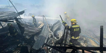 巴科洛德市火災　毀房29棟