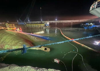 宿霧貨船沉沒　一死19獲救