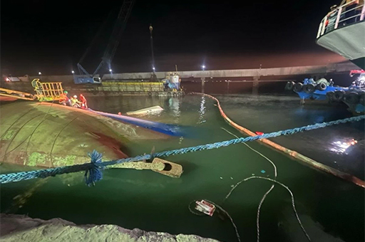 宿霧貨船沉沒　一死19獲救