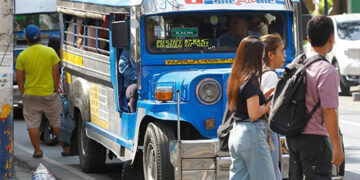 教師抗議油價上漲　呼籲資助