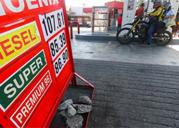 應對油價困境 巴士敦促漲價