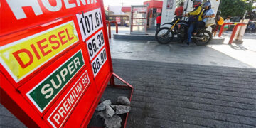 應對油價困境 巴士敦促漲價