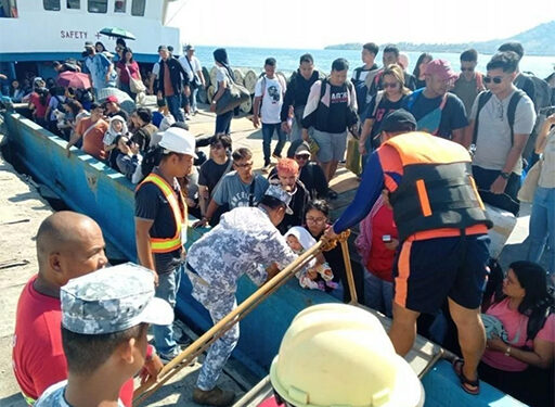 西民都洛島客船擱淺　170人獲救