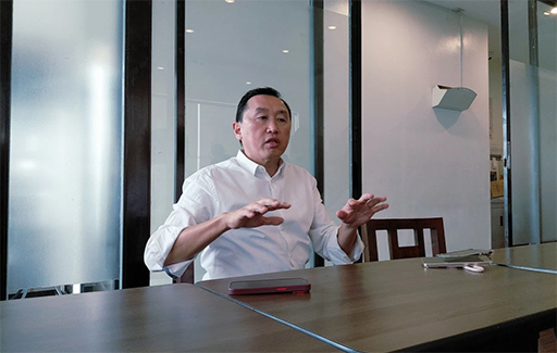 電費收費不公　議員亞瑟抨擊