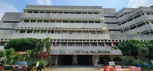 參議院取消「禁止訪客」政策